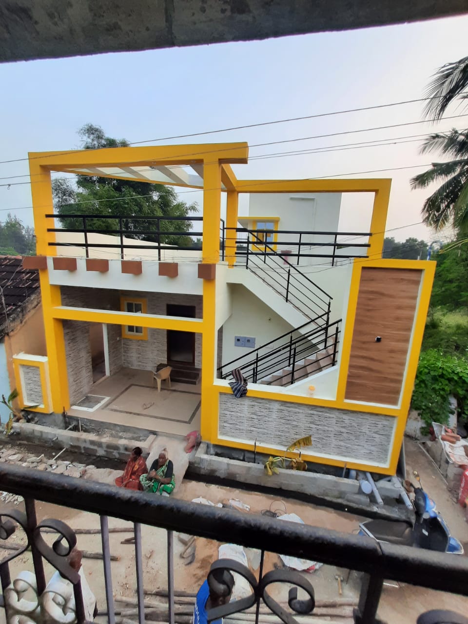 Front Gate & Balcony
